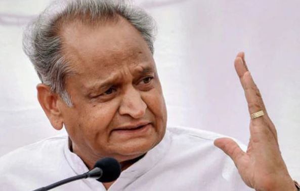 कैप्टन को राजस्थान के सीएम गहलोत ने दी नसीहत