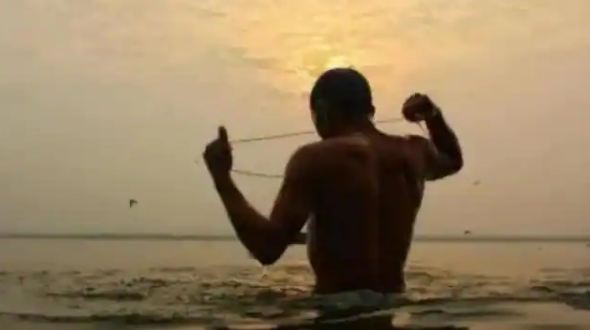 सर्व पितृ कार्य अमावस्या कल जानिए पितृ पक्ष के आखिरी दिन कैसे करते हैं श्राद्ध और शुभ मुहूर्त