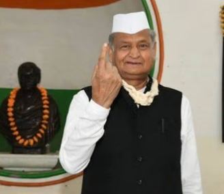 कांग्रेस अध्यक्ष पद के लिए सीएम गहलोत ने डाला वोट