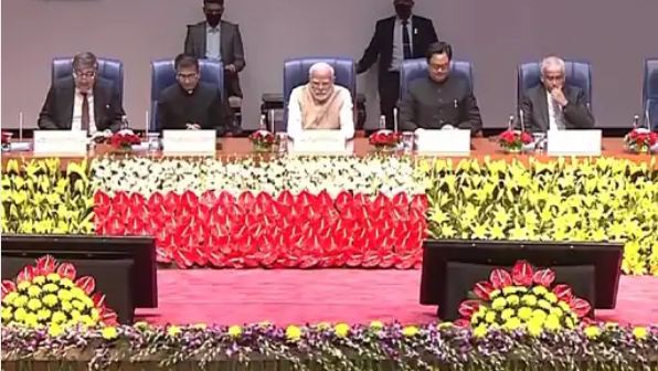 संविधान दिवस आज:सुप्रीम कोर्ट में आयोजित समारोह में शामिल हुए PM मोदी
