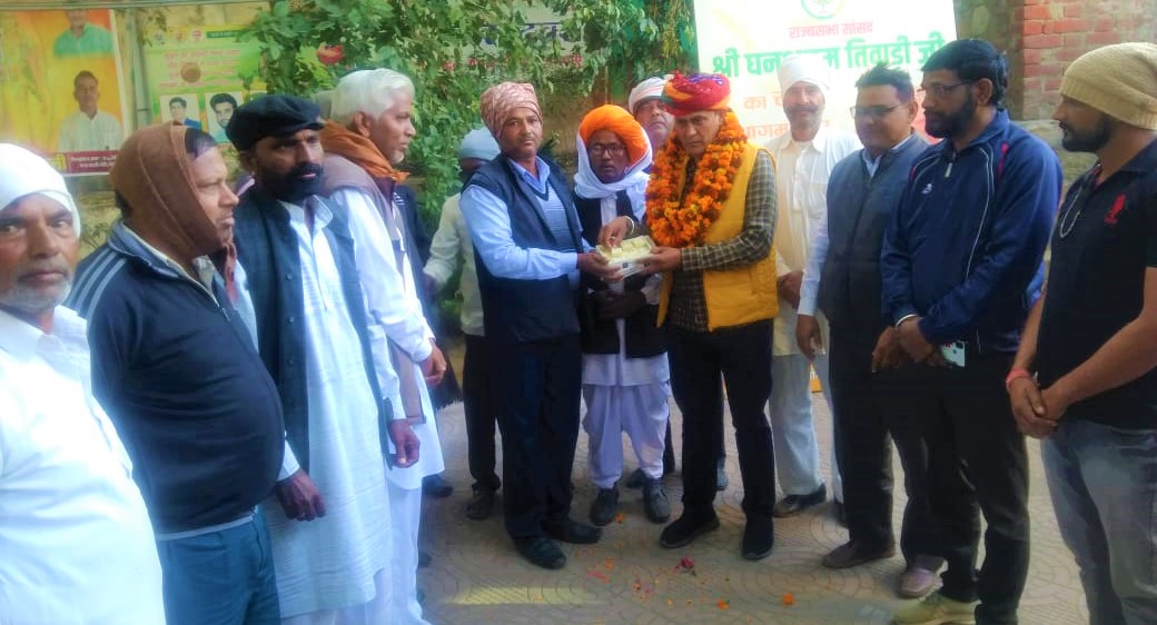 सड़क स्वीकृति पर ग्रामवासियों ने जताया विधायक रामलाल शर्मा का आभार