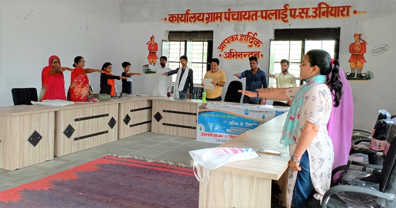 जल संरक्षण का दिया संदेश, युवाओं व महिलाओं को जल संरक्षण की दिलाई शपथ
