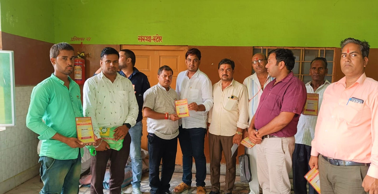 1 जुलाई का आयोजित छात्रावास भूमि पूजन समारोह में शामिल होने के लिए दिया निमंत्रण पत्र