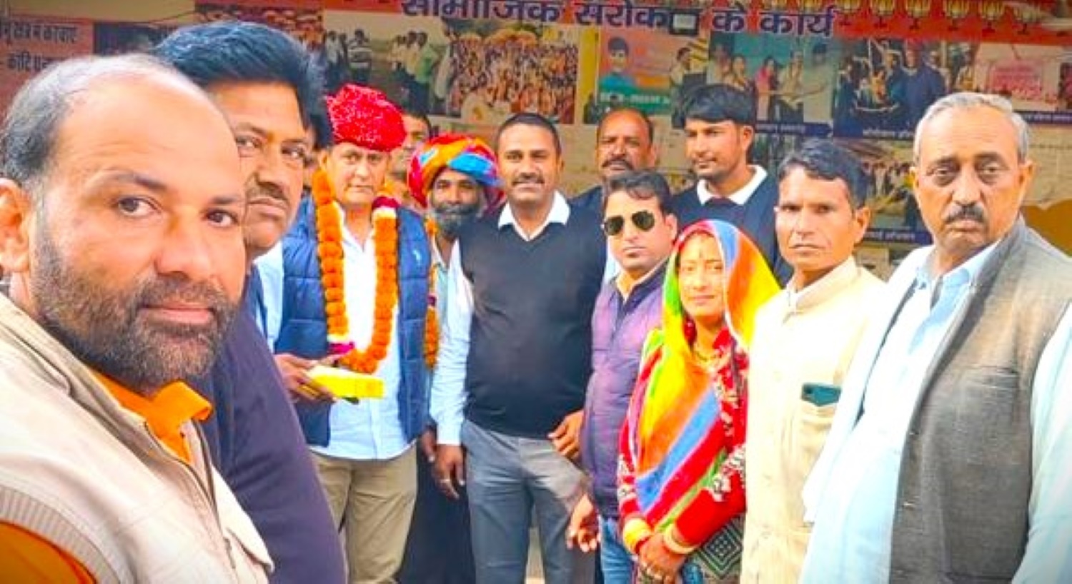 कानरपुरा टोल प्रबंधन और ग्रामवासियो की माँगो पर पूर्व विधायक रामलाल शर्मा के प्रयासों से बनी सहमति
