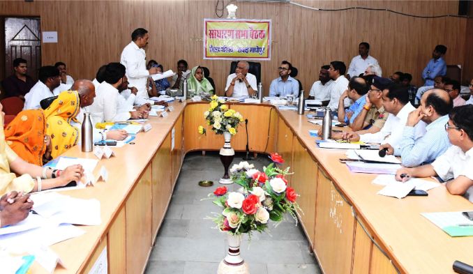विकास कार्याे को गति प्रदान करने के लिए आपसी समन्वय आवश्यक : कृषि मंत्री