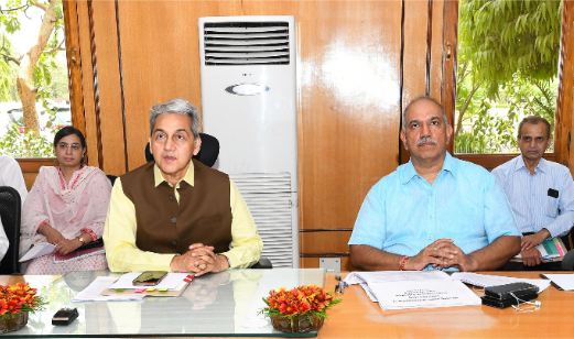 मुख्य सचिव ने ली पंचायती राज विभाग की समीक्षा बैठक
