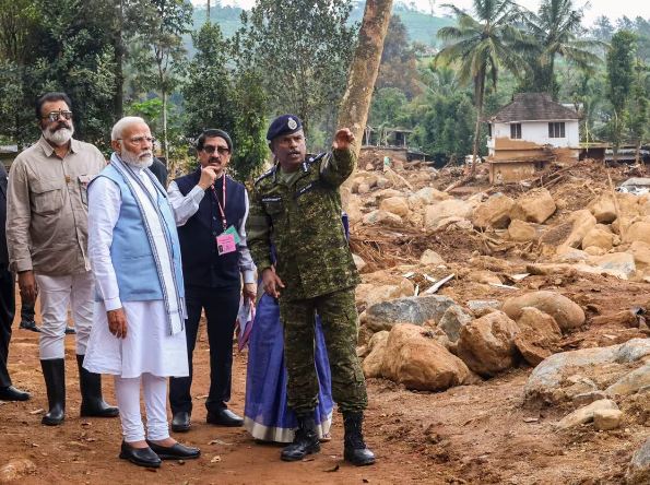पीएम मोदी ने वायनाड में भूस्खलन प्रभावित इलाकों का किया दौरा