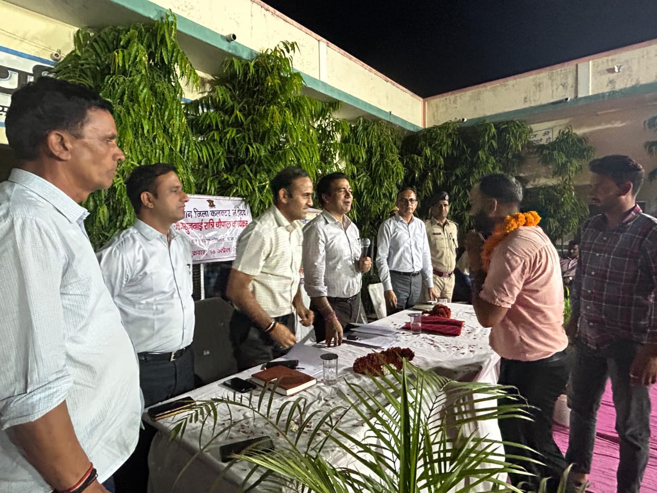 गोविंदगढ़ के धोबलाई में हुआ रात्रि चौपाल एवं रात्रि विश्राम कार्यक्रम का आयोजन